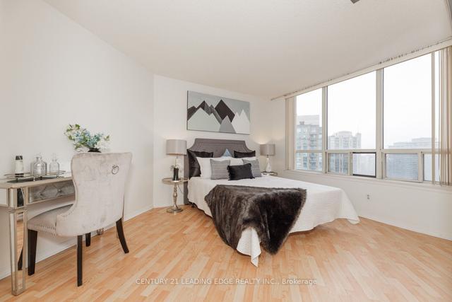 2218 - 7 Bishop Ave, Condo with 2 bedrooms, 2 bathrooms and 1 parking in Toronto ON | Image 7