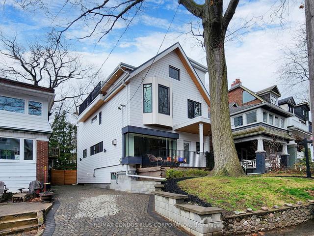 52 Fernwood Park Ave, House detached with 4 bedrooms, 5 bathrooms and 1 parking in Toronto ON | Image 1