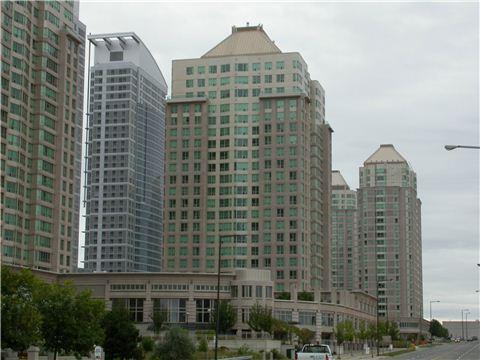 PH206 - 8 Lee Centre Dr, Condo with 4 bedrooms, 3 bathrooms and 1 parking in Scarborough ON | Image 1