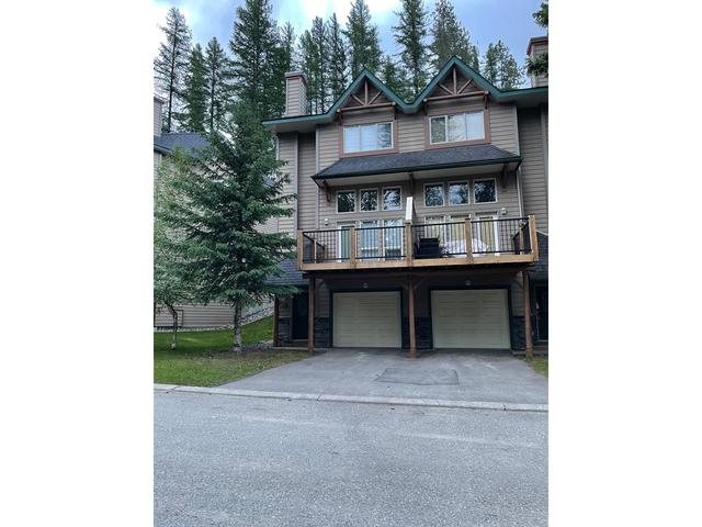 A - 15 Estate Dr, House detached with 3 bedrooms, 3 bathrooms and null parking in Fernie BC | Image 1