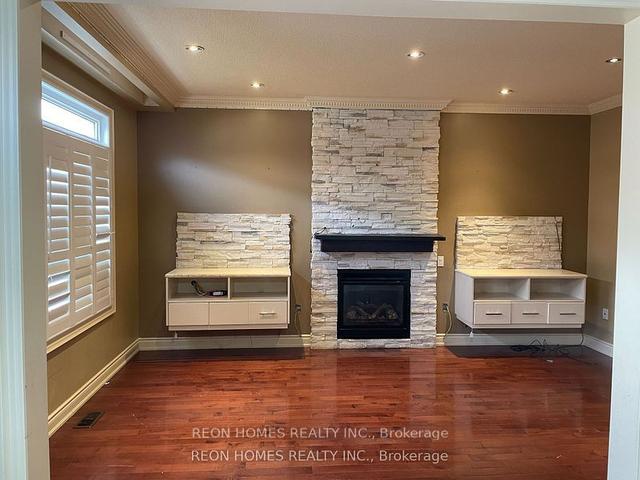 MAIN - 1069 Eagle Ridge Dr, House detached with 4 bedrooms, 4 bathrooms and 2 parking in Oshawa ON | Image 8