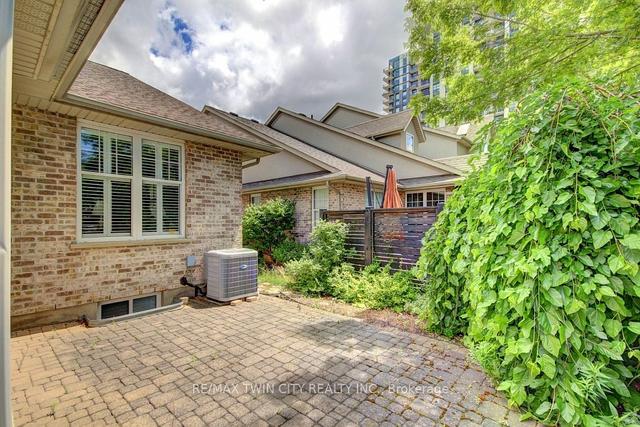 68 Freemont St, House attached with 2 bedrooms, 4 bathrooms and 2 parking in Waterloo ON | Image 26