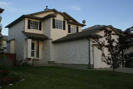 35 Dubonnet Way, House detached with 3 bedrooms, 3 bathrooms and 2 parking in St. Albert AB | Image 1