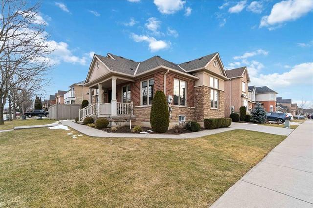 64 Islandview Way, House detached with 3 bedrooms, 2 bathrooms and 2 parking in Stoney Creek ON | Image 3