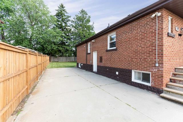 259 West 5th St, House detached with 3 bedrooms, 2 bathrooms and 3 parking in Hamilton ON | Image 23