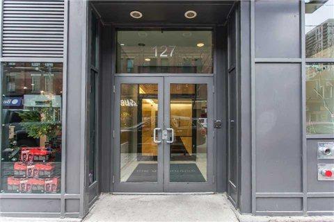 PH2 - 127 Queen St W, Condo with 2 bedrooms, 3 bathrooms and 2 parking in Toronto ON | Image 2