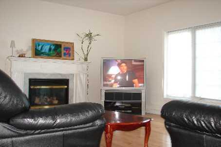 2 Rockstep Crt, House detached with 4 bedrooms, 3 bathrooms and 4 parking in Brampton ON | Image 2