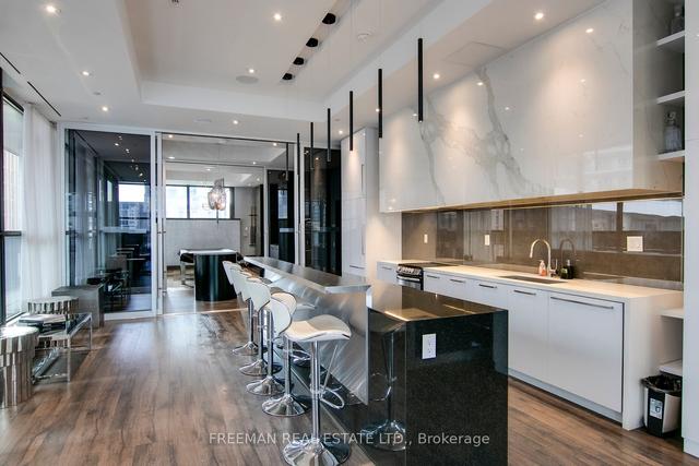 4011 - 290 Adelaide St W, Condo with 1 bedrooms, 1 bathrooms and 1 parking in Toronto ON | Image 25