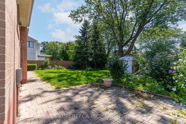 MAIN - 424 Saville Cres, House detached with 3 bedrooms, 1 bathrooms and 6 parking in Oakville ON | Image 27