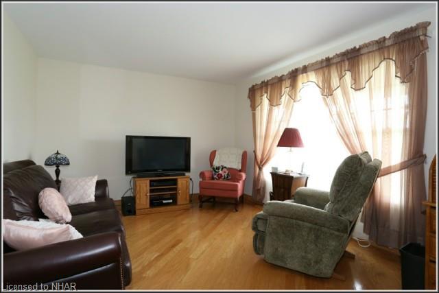 909 Carmel Cres, House detached with 3 bedrooms, 3 bathrooms and 0 parking in Millbrook ON | Image 8