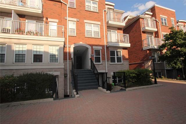 88 - 37 4 Winds Dr, Townhouse with 2 bedrooms, 2 bathrooms and 1 parking in North York ON | Image 1