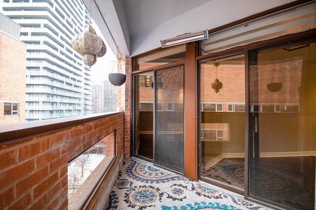 PH-1 - 55 Wellesley St E, Condo with 2 bedrooms, 2 bathrooms and 1 parking in Toronto ON | Image 32