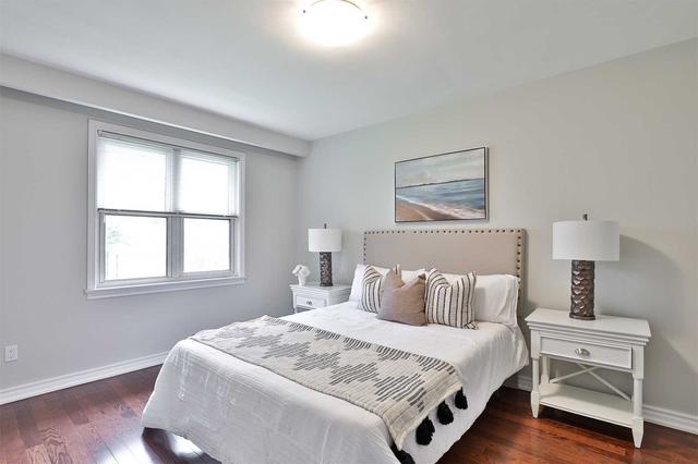 MAIN - 3 Averill Cres, House detached with 3 bedrooms, 1 bathrooms and 2 parking in North York ON | Image 8