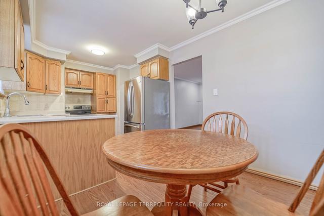 MAIN - 171 Guelph St, House detached with 3 bedrooms, 1 bathrooms and 1 parking in Oshawa ON | Image 2