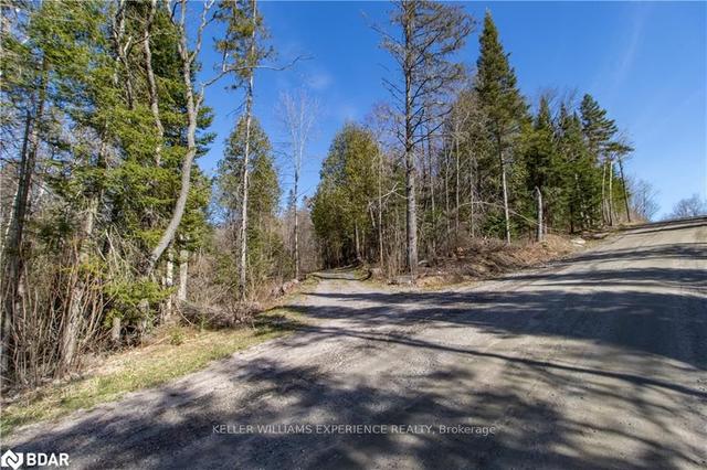337 Deer Run Rd, House detached with 2 bedrooms, 1 bathrooms and 21 parking in Magnetawan ON | Image 35