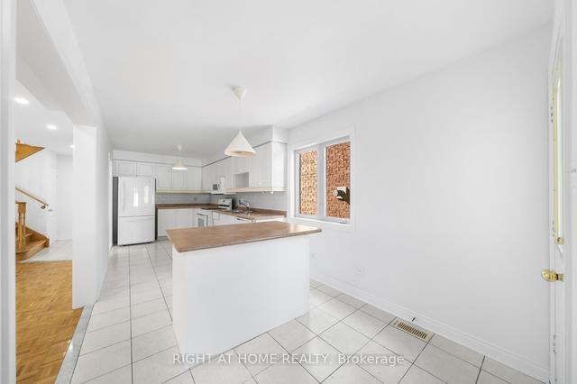 MAIN - 36 Rosanna Cres, House detached with 4 bedrooms, 3 bathrooms and 3 parking in Maple ON | Image 3