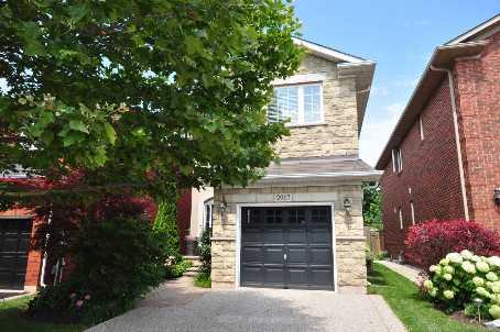 2067 Westmount Dr, House detached with 3 bedrooms, 3 bathrooms and 2 parking in Oakville ON | Image 1