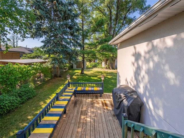 MAIN - 202 Renforth Dr, House detached with 3 bedrooms, 2 bathrooms and 2 parking in Etobicoke ON | Image 25