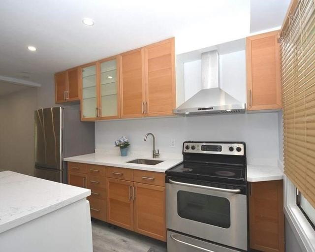 MAIN - 133 Coxwell Ave, House attached with 1 bedrooms, 1 bathrooms and 0 parking in Toronto ON | Image 6