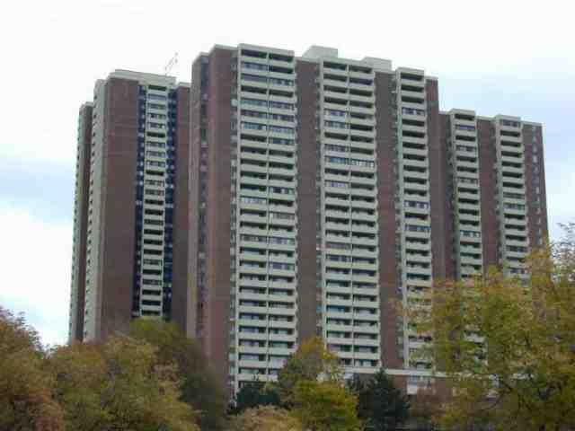 PH-15 - 1 Massey Sq, Condo with 2 bedrooms, 1 bathrooms and null parking in East York ON | Image 1