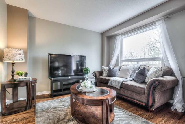 9 Hooper Sq, House detached with 3 bedrooms, 3 bathrooms and 3 parking in Bowmanville ON | Image 7