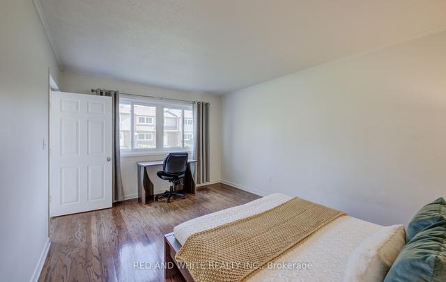 10 - 121 University Ave E, Townhouse with 5 bedrooms, 10 bathrooms and 2 parking in Waterloo ON | Image 18