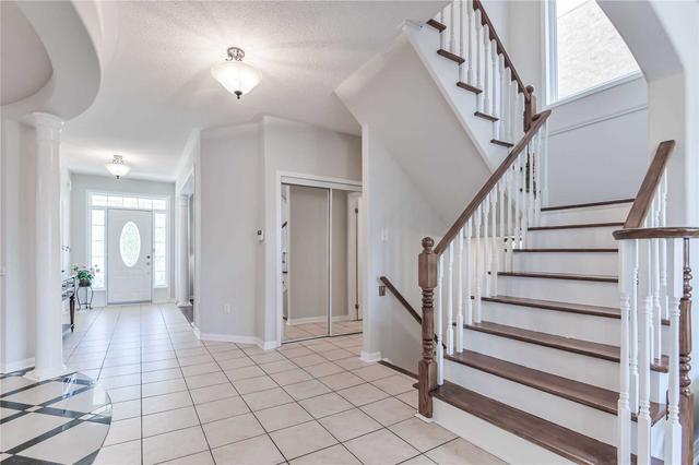 9 Kawartha Lane, House detached with 4 bedrooms, 5 bathrooms and 3 parking in Markham ON | Image 9