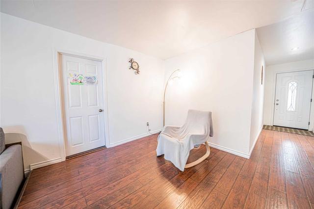 MAIN - 13163 Bathurst St, House detached with 2 bedrooms, 1 bathrooms and 1 parking in Richmond Hill ON | Image 5