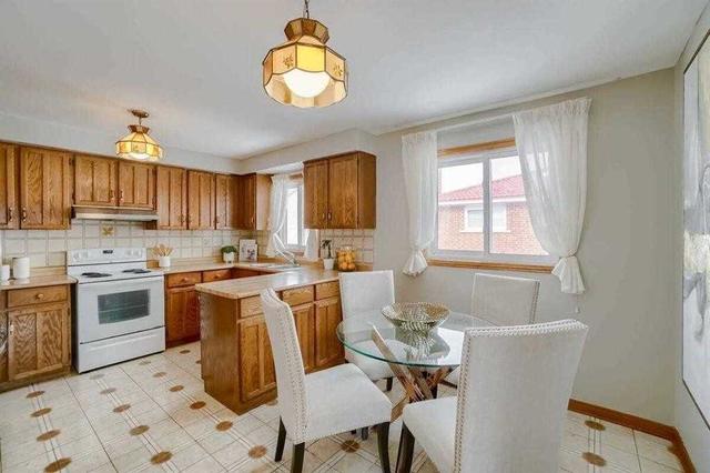 MAIN - 199 Paisley Blvd W, House detached with 3 bedrooms, 2 bathrooms and 4 parking in Mississauga ON | Image 17
