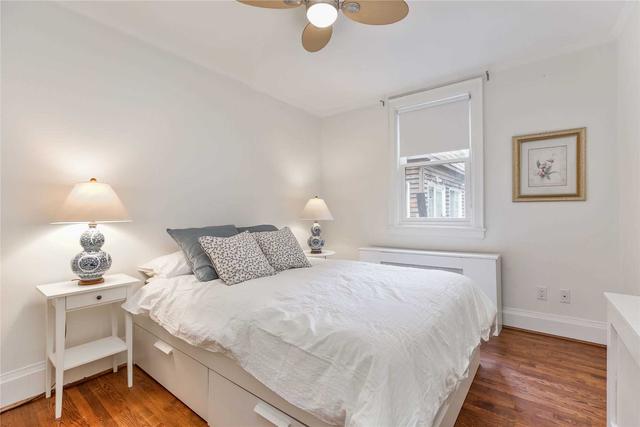 MAIN - 321 Palmerston Blvd, House detached with 3 bedrooms, 1 bathrooms and 1 parking in Toronto ON | Image 9