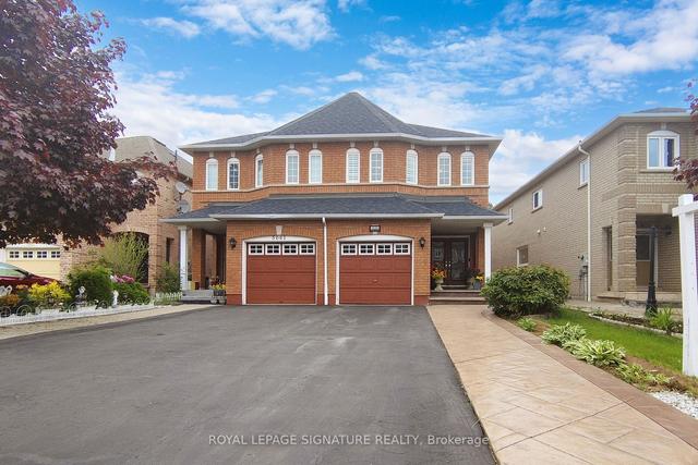 5659 Volpe Ave, House semidetached with 4 bedrooms, 4 bathrooms and 3 parking in Mississauga ON | Image 1