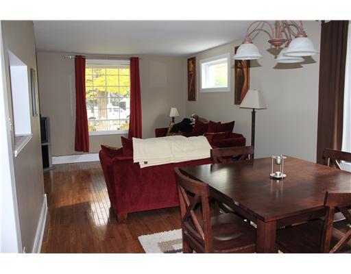 90 Cedar St, House detached with 3 bedrooms, 1 bathrooms and null parking in Orillia ON | Image 3