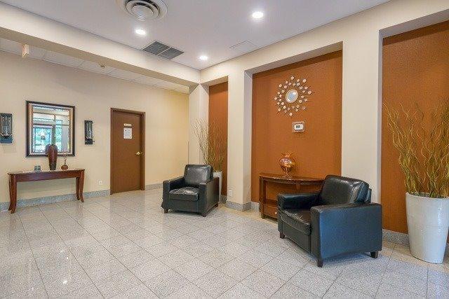 PH2 - 1730 Eglinton Ave E, Condo with 1 bedrooms, 1 bathrooms and 1 parking in North York ON | Image 2