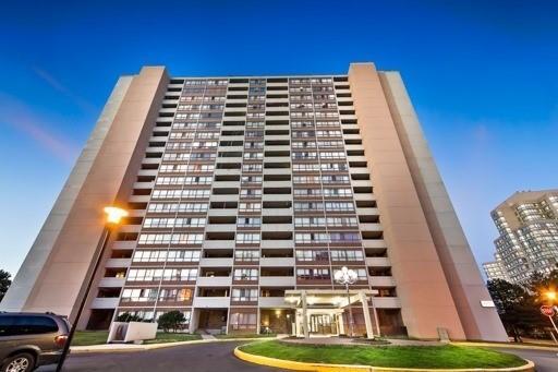 403 - 3380 Eglinton Ave E, Condo with 3 bedrooms, 2 bathrooms and 1 parking in Scarborough ON | Image 1