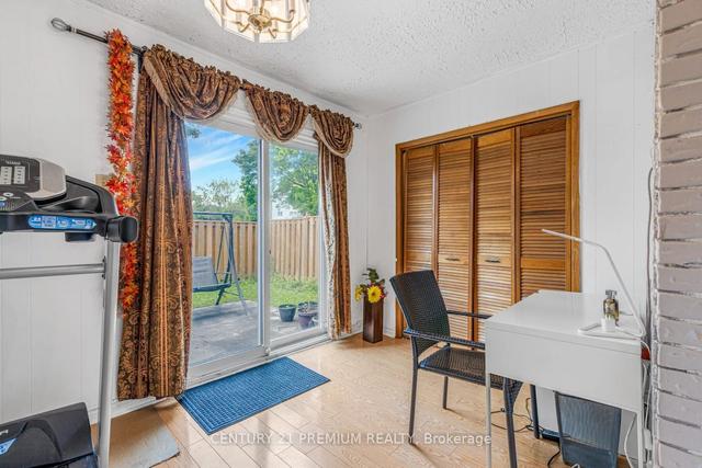 3 - 12 Celeste Dr, Townhouse with 3 bedrooms, 2 bathrooms and 2 parking in Scarborough ON | Image 30