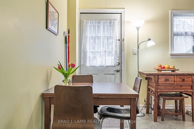 MAIN - 125 Cowan Ave, House semidetached with 1 bedrooms, 1 bathrooms and 0 parking in Toronto ON | Image 4