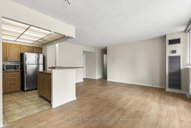 803 - 3590 Kaneff Cres, Condo with 2 bedrooms, 2 bathrooms and 1 parking in Mississauga ON | Image 23