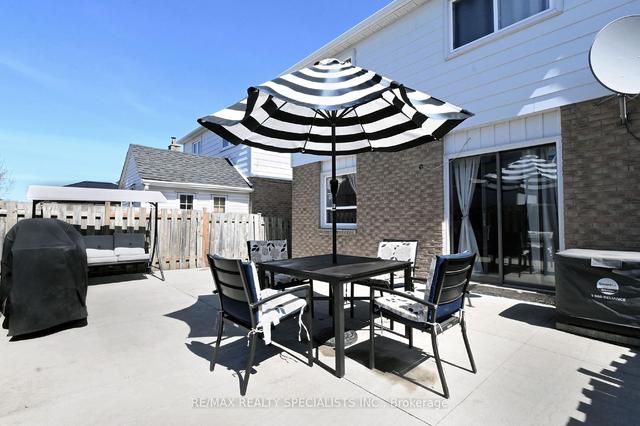 115 Morton Way, House detached with 4 bedrooms, 4 bathrooms and 6 parking in Brampton ON | Image 12