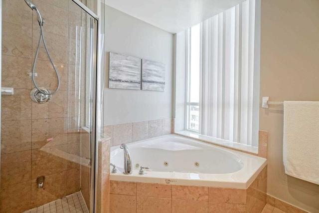 PH13 - 5 Northtown Way, Condo with 3 bedrooms, 3 bathrooms and 2 parking in North York ON | Image 11