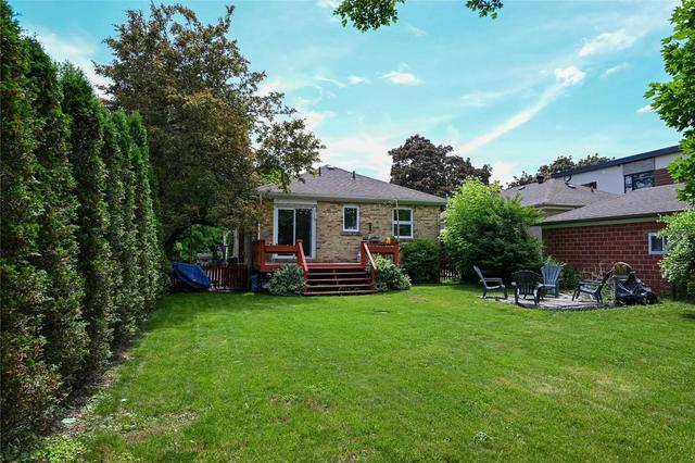 MAIN - 13 Pine Ave S, House detached with 2 bedrooms, 1 bathrooms and 4 parking in Mississauga ON | Image 19