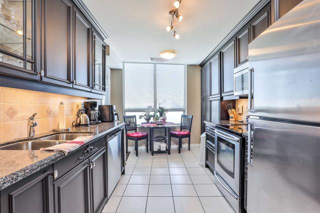 PH18 - 205 The Donway W, Condo with 2 bedrooms, 2 bathrooms and 2 parking in North York ON | Image 2