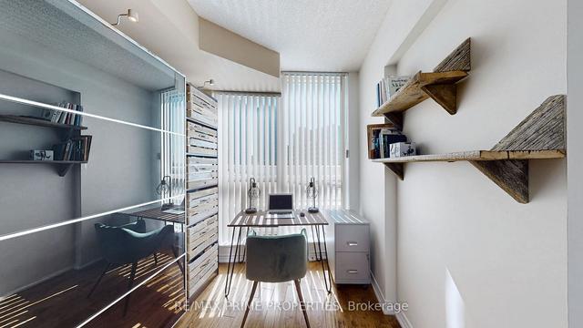 403 - 218 Queens Quay W, Condo with 1 bedrooms, 2 bathrooms and 0 parking in Toronto ON | Image 14