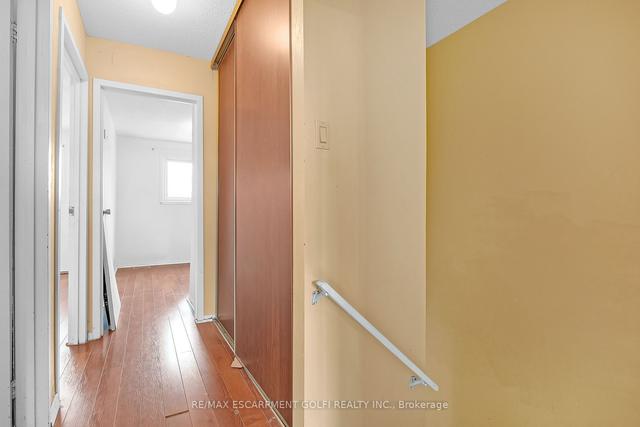 52 - 11 Harrisford St, Townhouse with 3 bedrooms, 2 bathrooms and 2 parking in Hamilton ON | Image 9