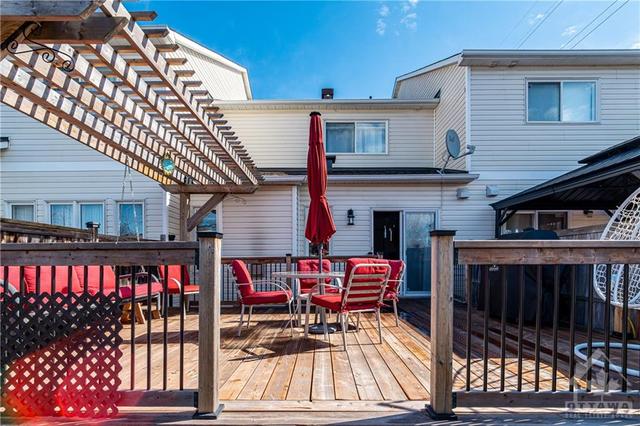 1778 Jersey St, Townhouse with 3 bedrooms, 2 bathrooms and 3 parking in Ottawa ON | Image 25