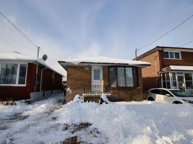 90A Laurel Ave, House detached with 3 bedrooms, 2 bathrooms and 3 parking in Scarborough ON | Image 1