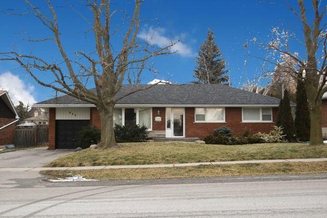 908 Walnut St W, House detached with 2 bedrooms, 2 bathrooms and 3 parking in Whitby ON | Image 1