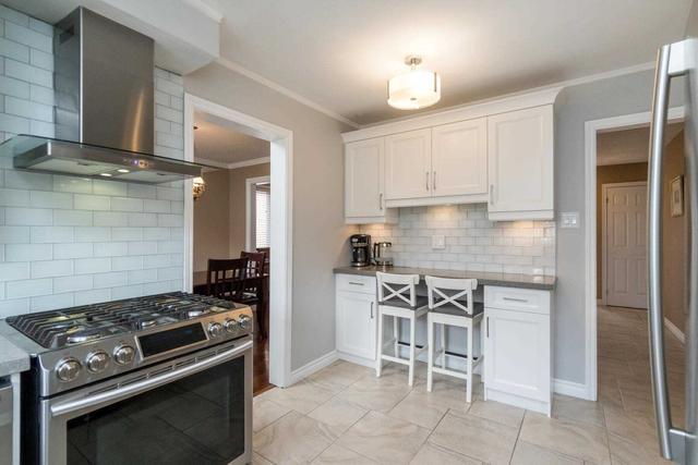 9 Iris Cres, House detached with 4 bedrooms, 3 bathrooms and 6 parking in Brampton ON | Image 38