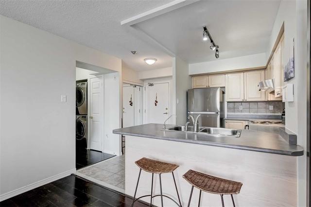 PH-14 - 300 Balliol St, Condo with 2 bedrooms, 2 bathrooms and 1 parking in Toronto ON | Image 11