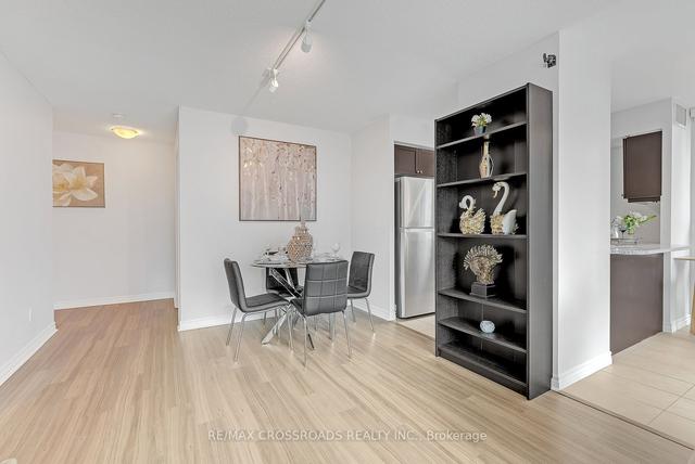 2710 - 19 Grand Trunk Cres, Condo with 2 bedrooms, 2 bathrooms and 1 parking in Toronto ON | Image 19