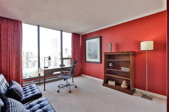 PH-12 - 55 Harbour Sq, Condo with 2 bedrooms, 2 bathrooms and 2 parking in Toronto ON | Image 16